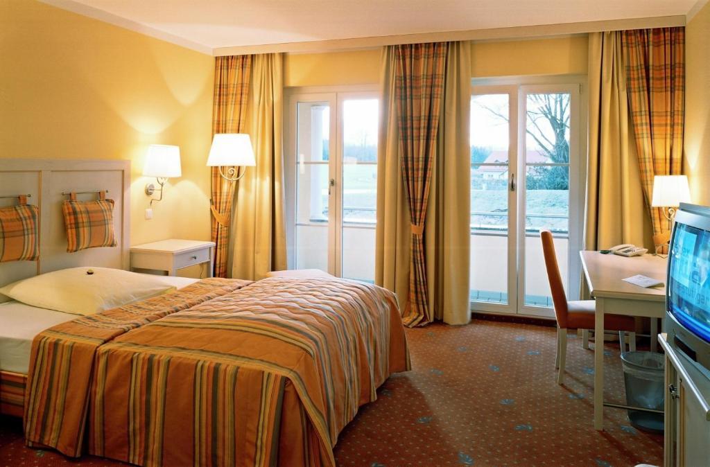 Ampervilla Hotel Fahrenzhausen Zimmer foto